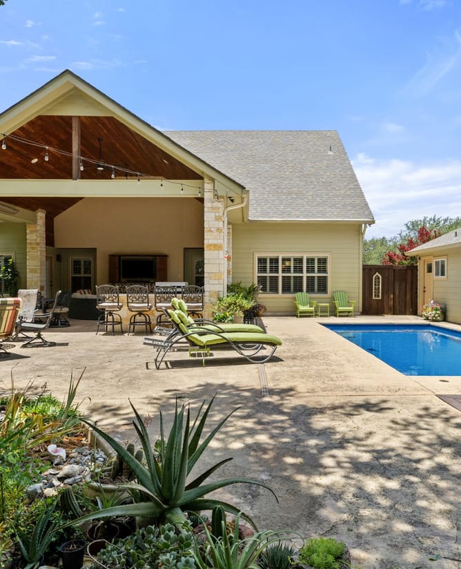 107 Leaning Oak Circle, Johnson City, TX