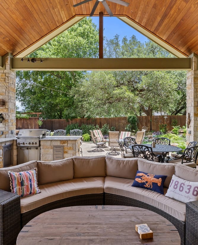 107 Leaning Oak Circle, Johnson City, TX