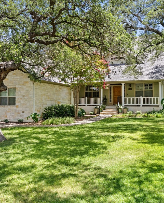 107 Leaning Oak Circle, Johnson City, TX