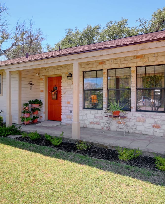 502 Live Oak Dr, Johnson City, Texas 78636