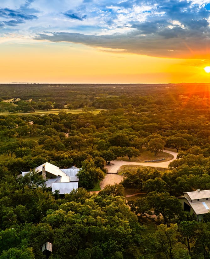 322 Wengenroth Rd., Kendalia, TX 78027