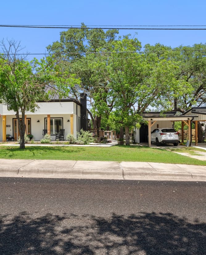 503 E Cypress St, Johnson City, TX