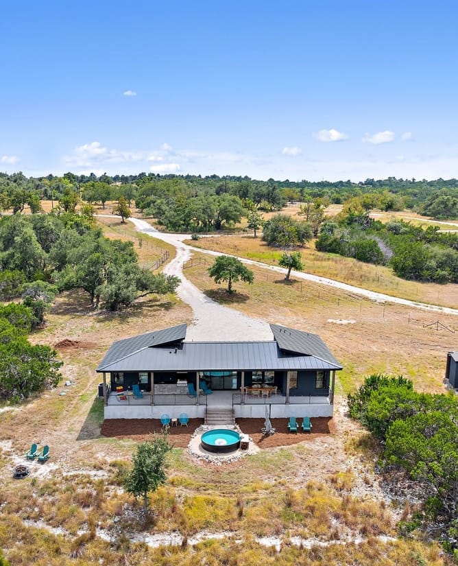 11 Sacramento, Kendalia, TX 78027