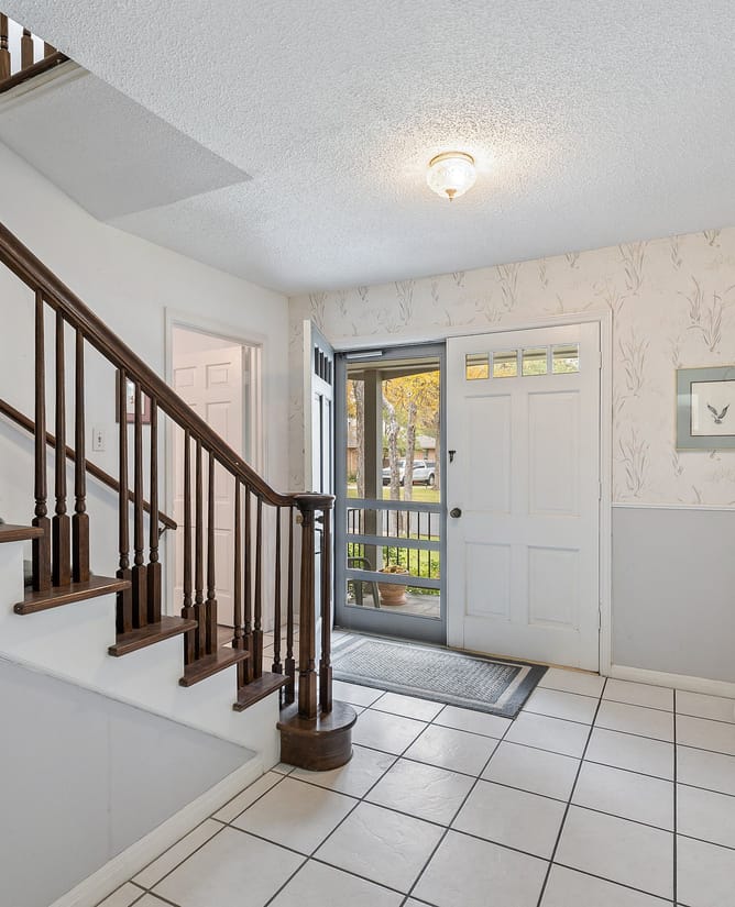 8705 Silverhill Ln, Austin, TX 78759
