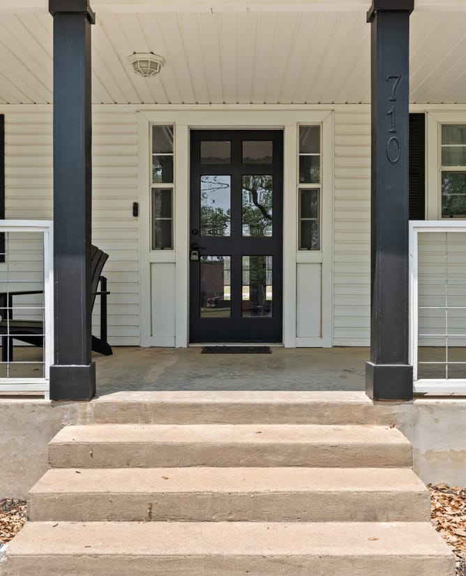 710 Ranchview Dr, Johnson City, TX 78636