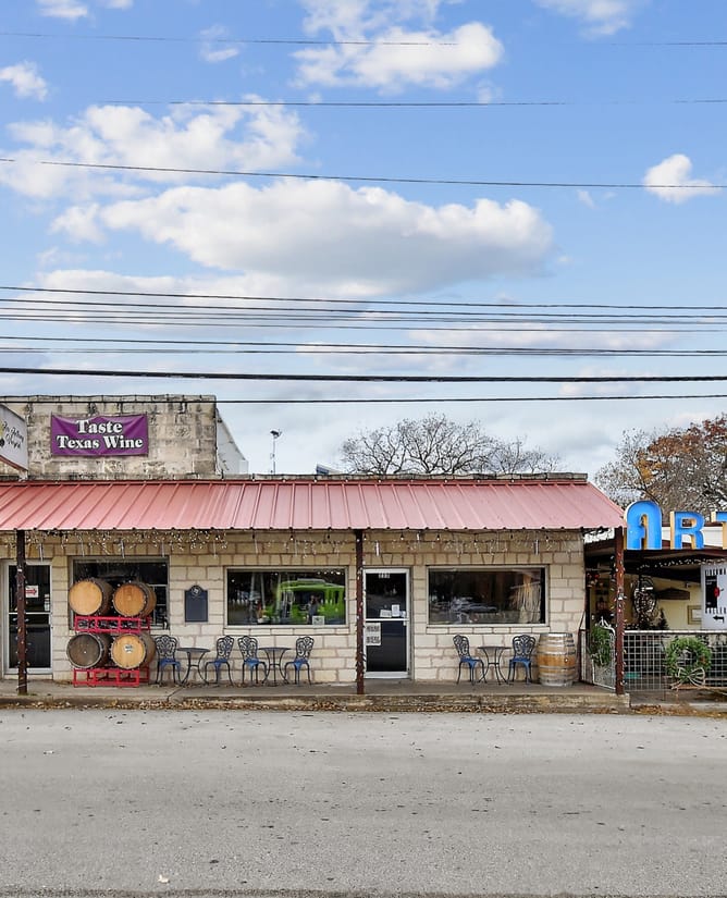 213 North Nugent Ave