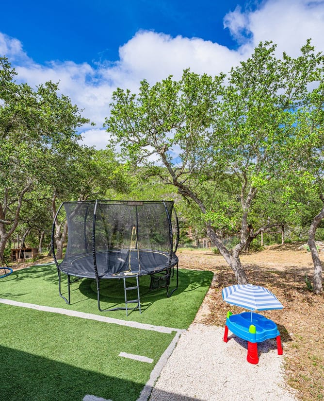 214 E Headwaters Ranch Rd, Kendalia, TX 78027