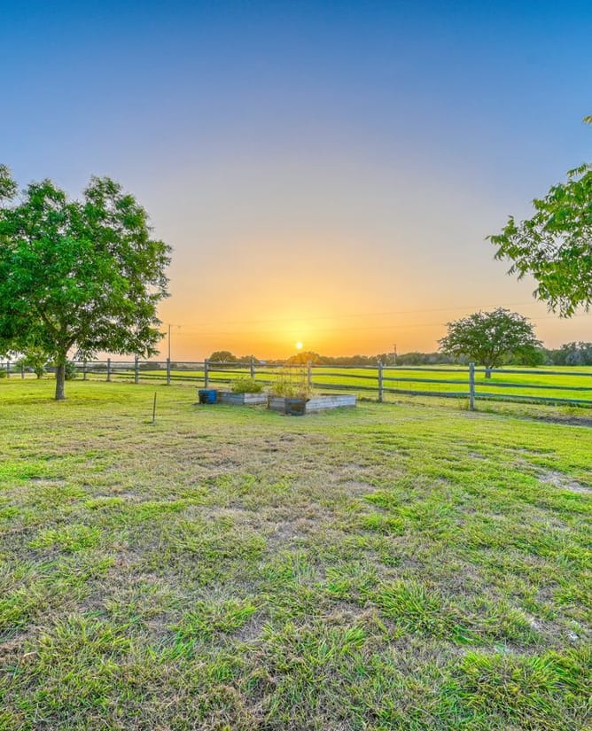 481 Greer Ln, Burnet, TX 78611
