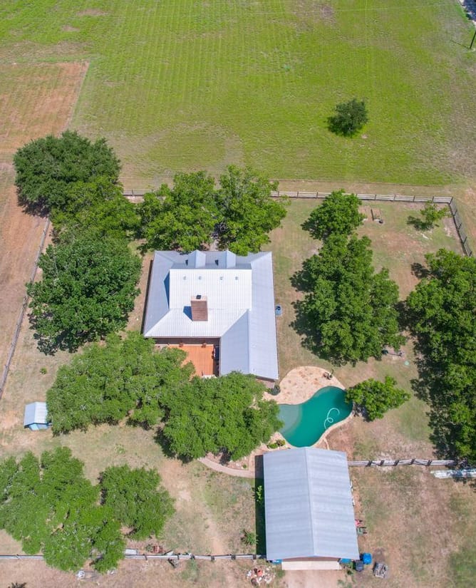 481 Greer Ln, Burnet, TX 78611