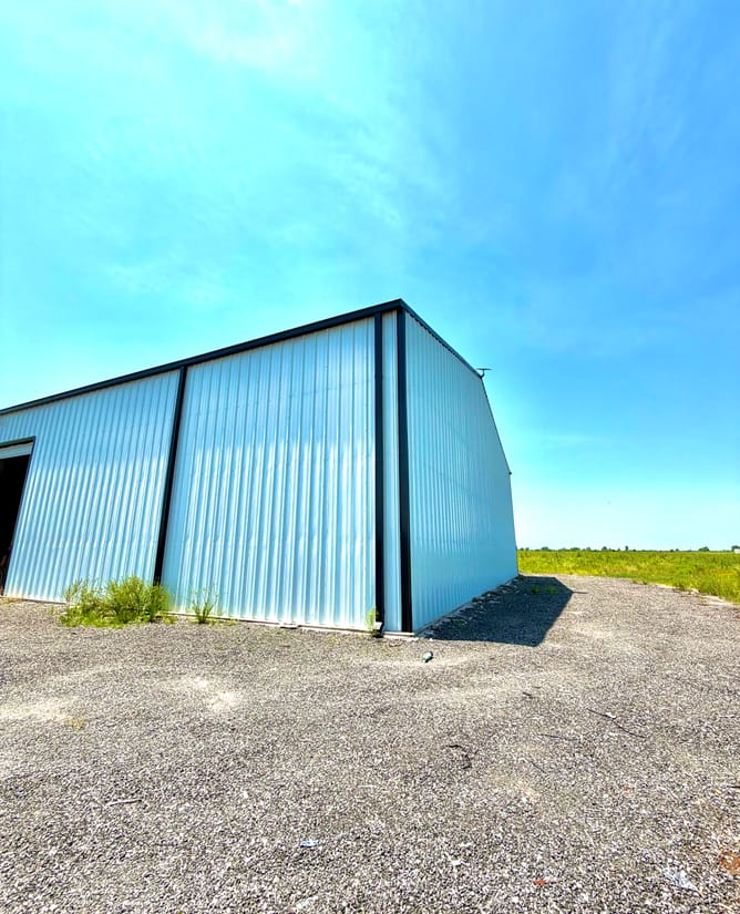 Metal Building on 11 Acres