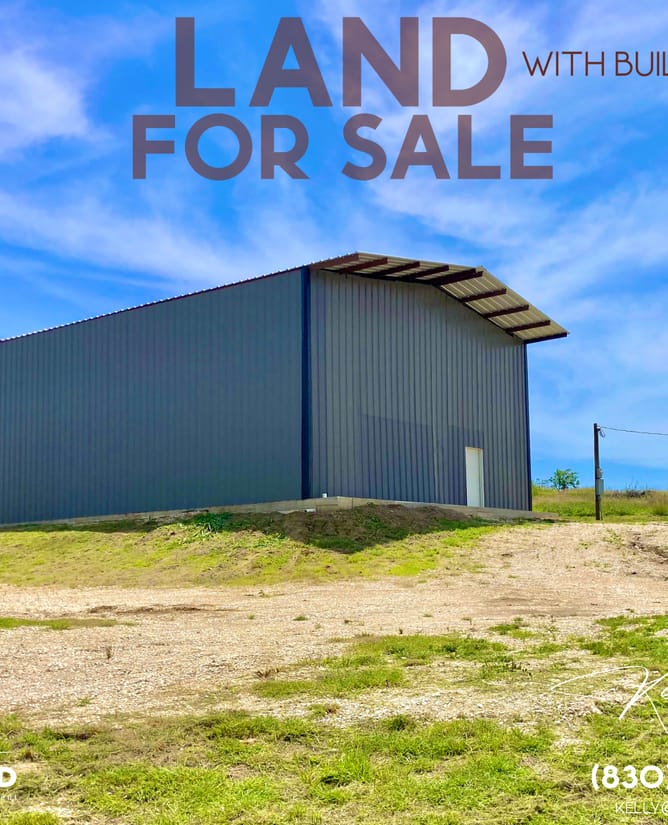 2.7 Acres w 2000 sq ft Garage