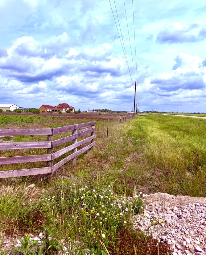 11.6 acres Way W of Houston (Wallis, TX)