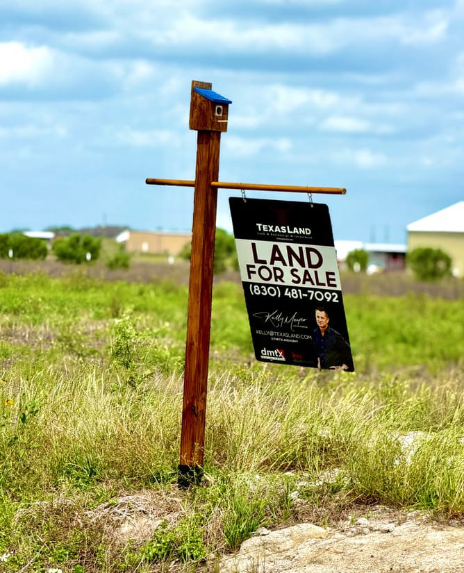 11.6 acres Way W of Houston (Wallis, TX)