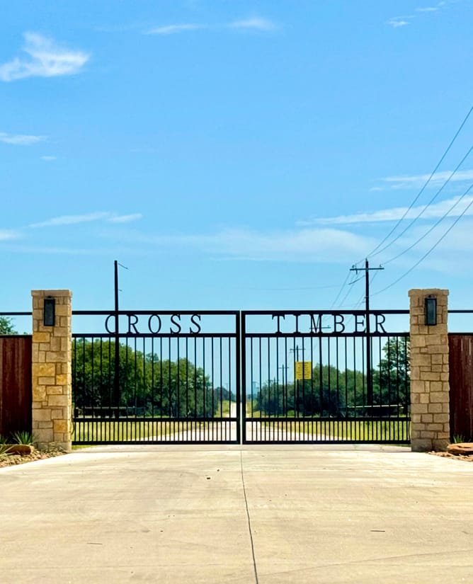 Five Hill Country Acre SouthWest of Lampasas