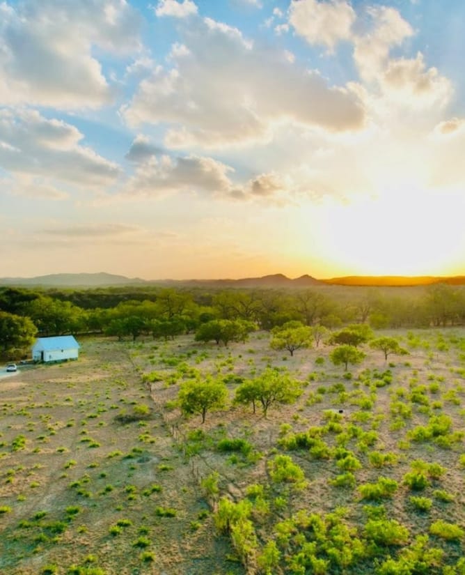 8± Acre Nueces Riverfront | 300+ Ft Frontage, Dual Homes, Airbnb Income