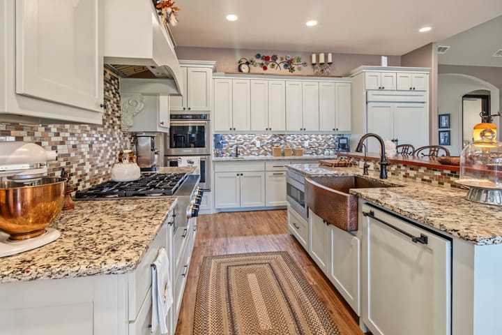 4 Welch Ranch, mature oak trees, hardwood trees, ponds, native grasses, electric, Main House, Barndominium, shop