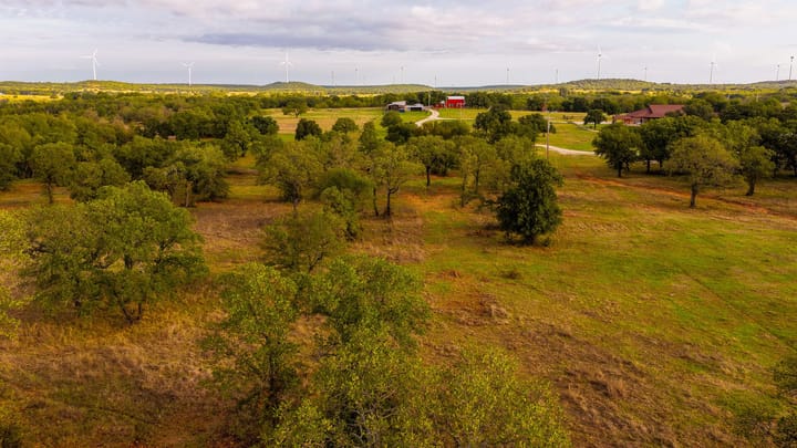 4 Welch Ranch, mature oak trees, hardwood trees, ponds, native grasses, electric, Main House, Barndominium, shop