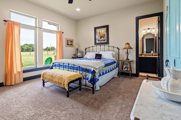 4 Welch Ranch, mature oak trees, hardwood trees, ponds, native grasses, electric, Main House, Barndominium, shop