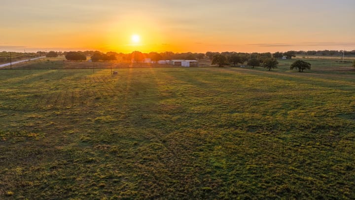 4 Welch Ranch, mature oak trees, hardwood trees, ponds, native grasses, electric, Main House, Barndominium, shop
