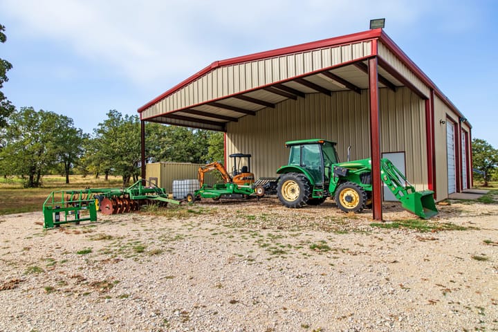 4 Welch Ranch, mature oak trees, hardwood trees, ponds, native grasses, electric, Main House, Barndominium, shop