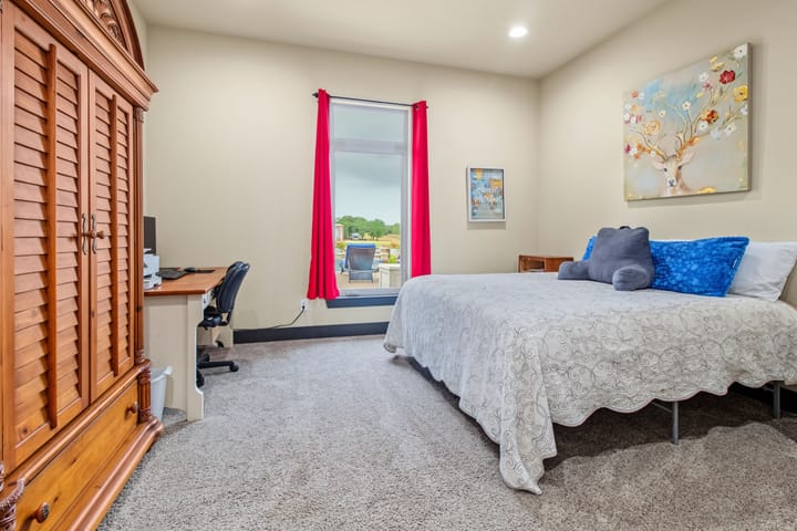 4 Welch Ranch, mature oak trees, hardwood trees, ponds, native grasses, electric, Main House, Barndominium, shop