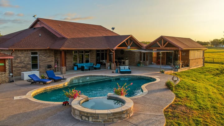 4 Welch Ranch, mature oak trees, hardwood trees, ponds, native grasses, electric, Main House, Barndominium, shop