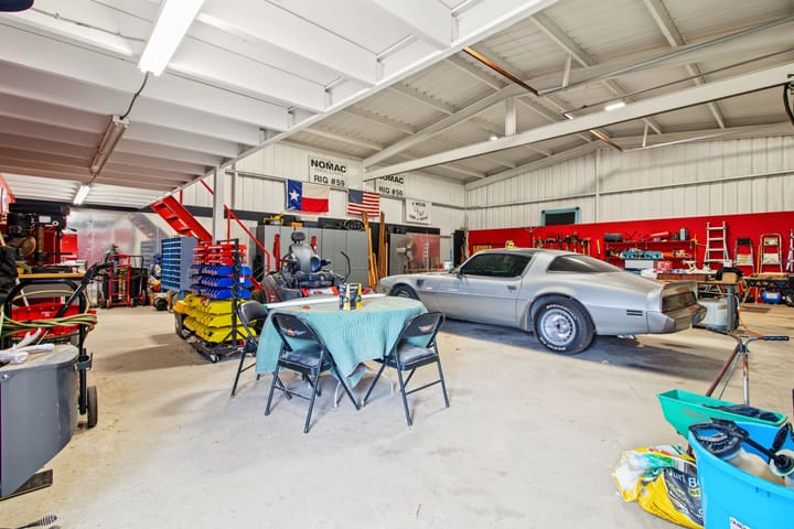 4 Welch Ranch, mature oak trees, hardwood trees, ponds, native grasses, electric, Main House, Barndominium, shop
