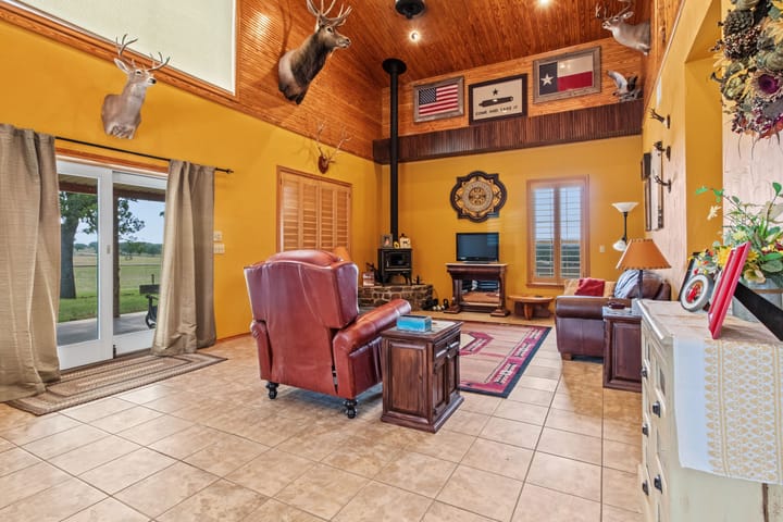 4 Welch Ranch, mature oak trees, hardwood trees, ponds, native grasses, electric, Main House, Barndominium, shop