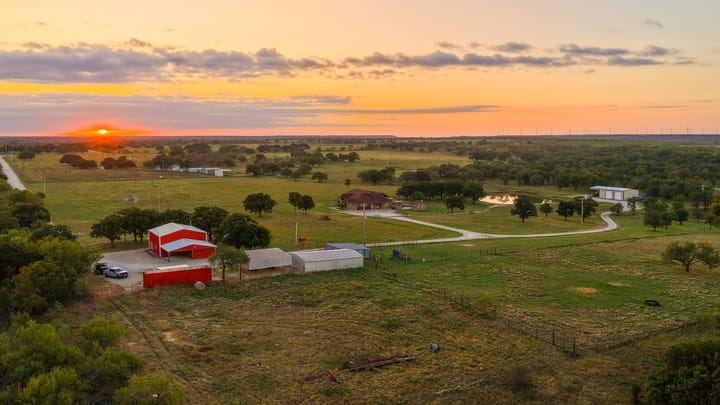 4 Welch Ranch, mature oak trees, hardwood trees, ponds, native grasses, electric, Main House, Barndominium, shop