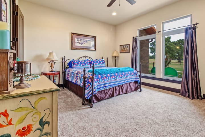4 Welch Ranch, mature oak trees, hardwood trees, ponds, native grasses, electric, Main House, Barndominium, shop