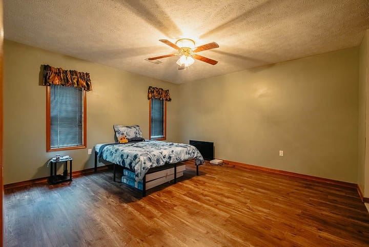 11 Bedroom