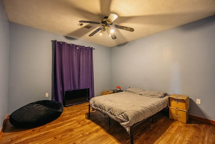9 Bedroom