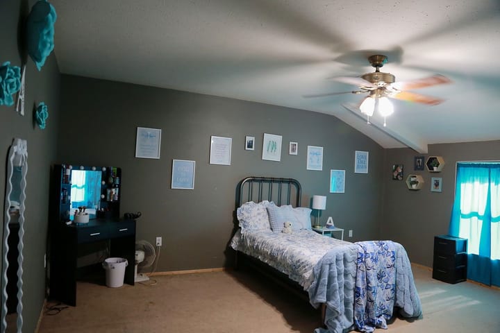 13 Bedroom
