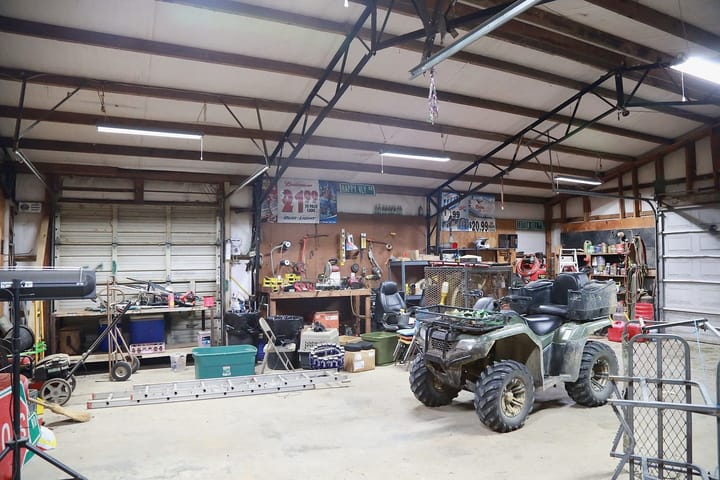 22 Shop Interior