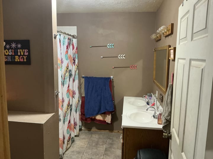18 Bathroom