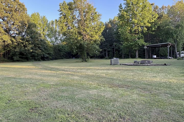 26 Pavilion Grounds