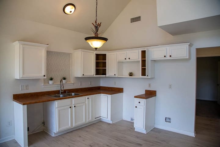 10 Kitchen