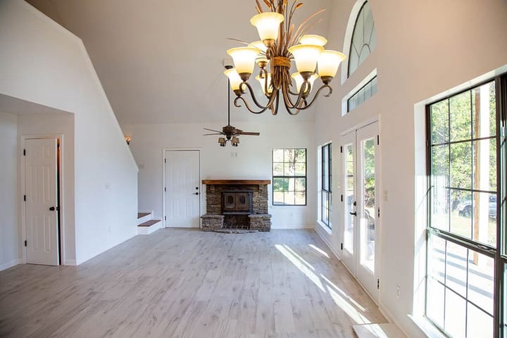 06 Great Room Fireplace