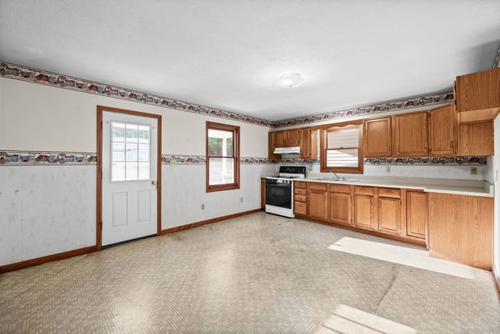 16 Web Or Mls 16350 Froghop Rd