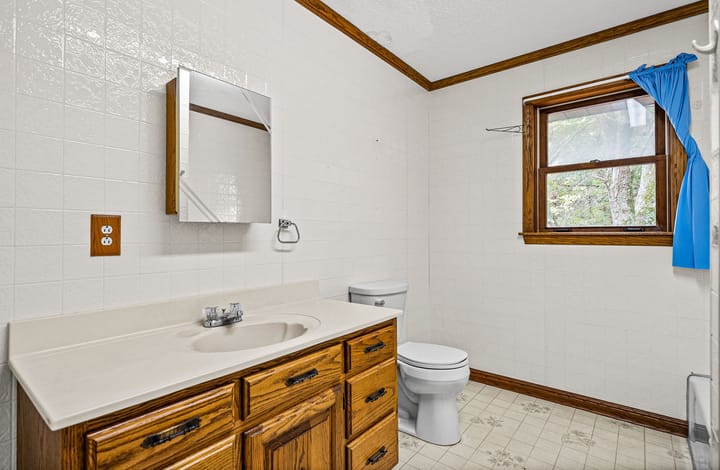 32 Web Or Mls 1647 Poole Mill Rd