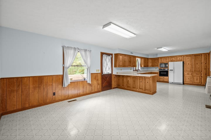 16 Web Or Mls 1647 Poole Mill Rd