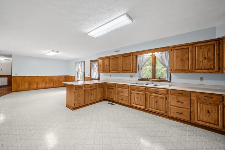 21 Web Or Mls 1647 Poole Mill Rd