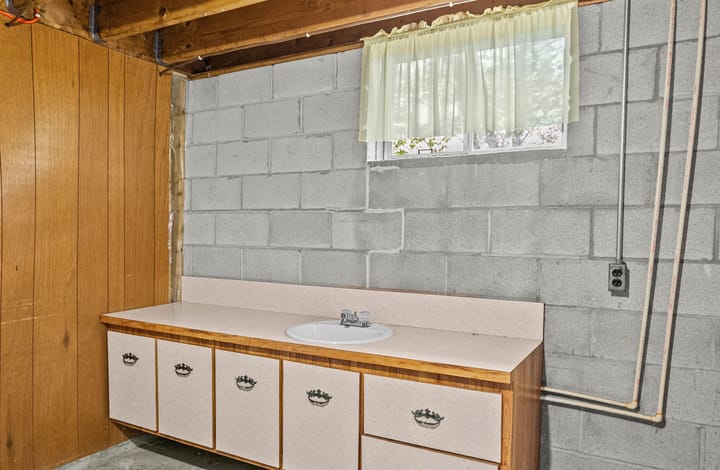 38 Web Or Mls 1647 Poole Mill Rd