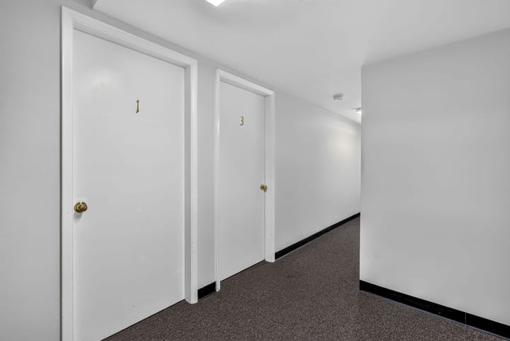 30 Web Or Mls 030 12561 Chardin Pl