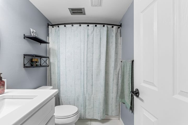 21 Web Or Mls 021 12561 Chardin Pl