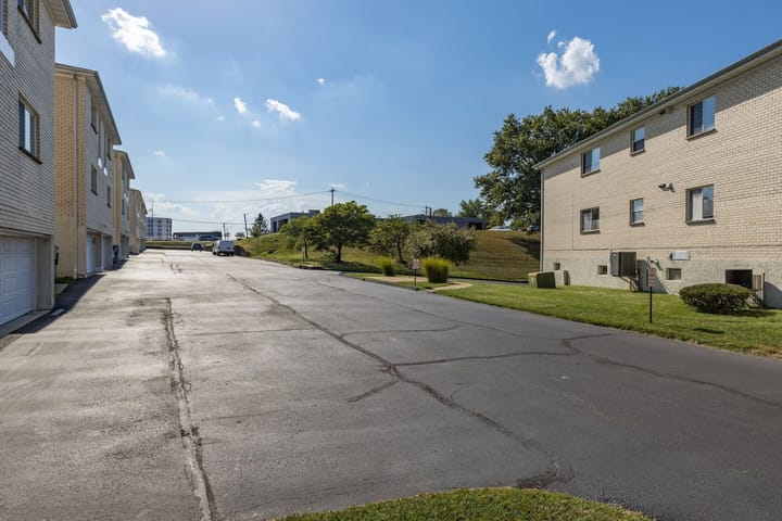 9 Web Or Mls 009 12561 Chardin Pl