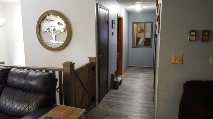 Hallway0549