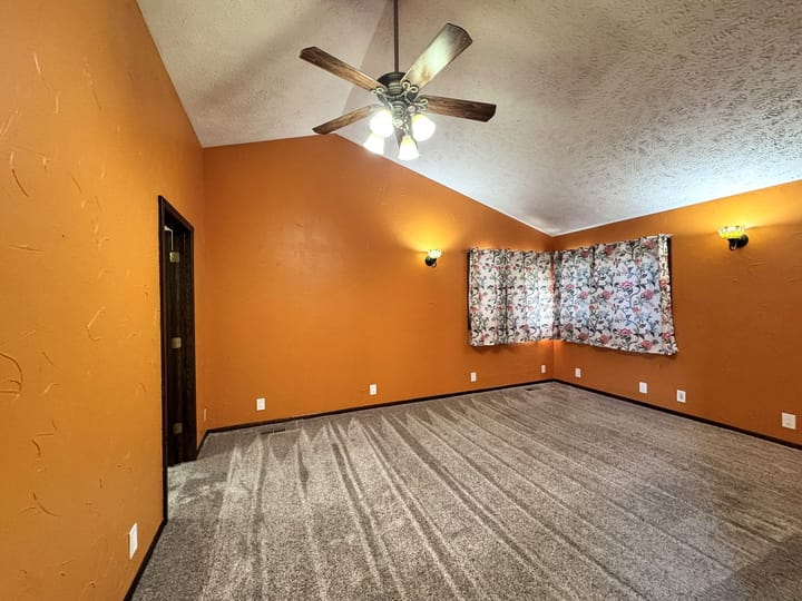 3217 West 2nd St North Platte Ne Main Bedroom 4684