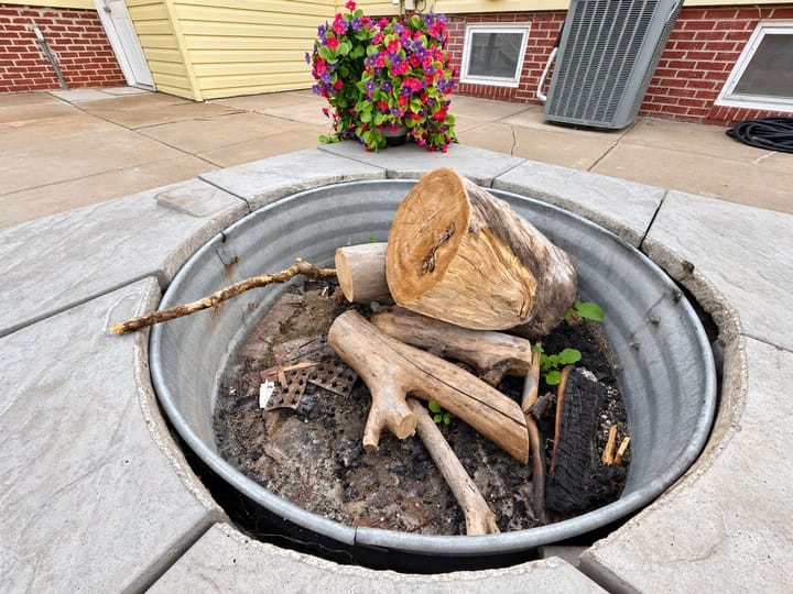 3217 W 2nd St North Platte Ne Fire Pit Detail 220