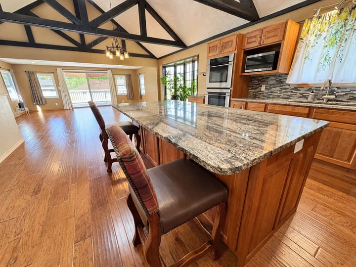 3217 W 2nd St North Platte Ne Kitchen Island Countertop 4602
